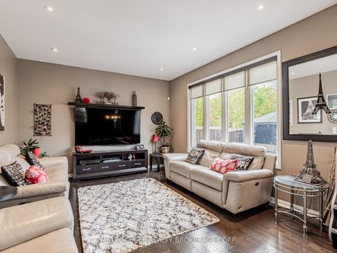 Photo 14 at 31 Ken Bishop Way, Woodland Hill, Newmarket