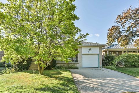 Photo 1 at 18 Torrington Drive, West Deane, Toronto
