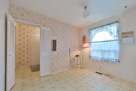 Photo 12 at 18 Torrington Drive, West Deane, Toronto
