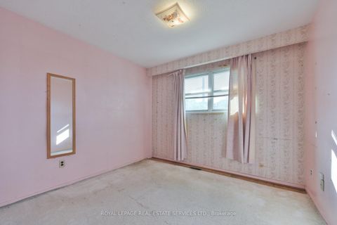 Photo 20 at 18 Torrington Drive, West Deane, Toronto