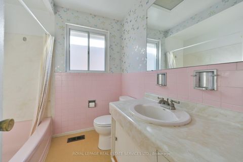 Photo 22 at 18 Torrington Drive, West Deane, Toronto