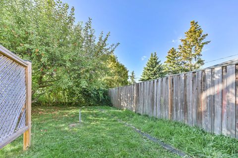 Photo 29 at 18 Torrington Drive, West Deane, Toronto