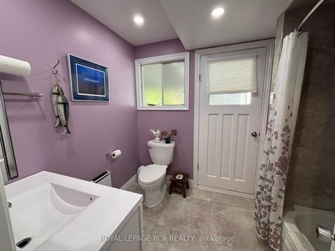 Photo 10 at 1049 Elgin Street, Leslie Valley, Newmarket