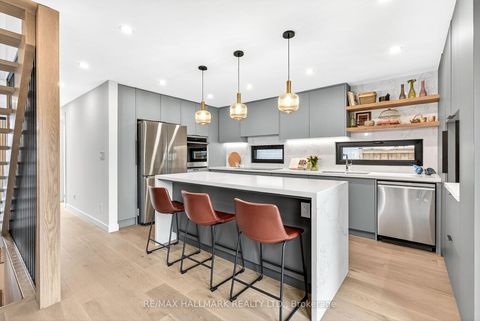 Photo 9 at 225 Catalina Drive, Guildwood, Toronto
