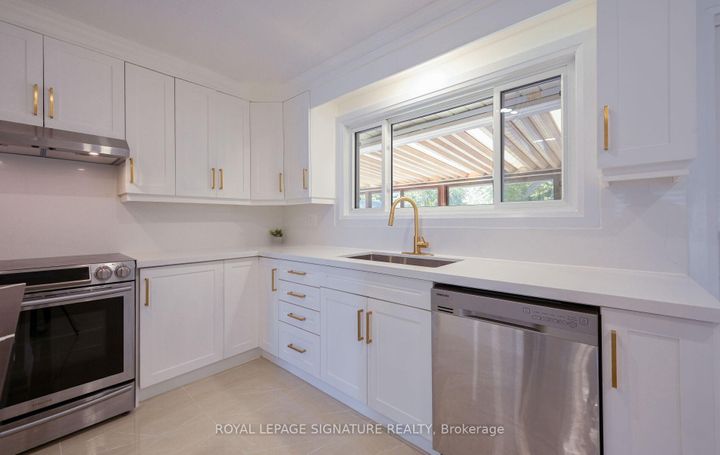 Photo 9 at 262 Barton Street, Stoney Creek, Hamilton