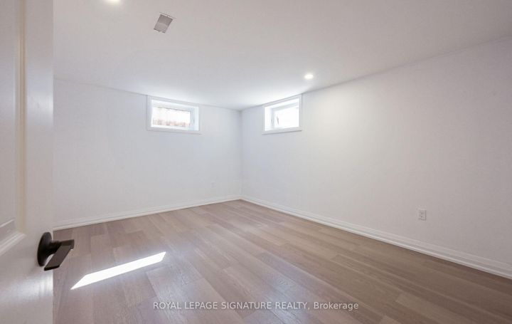 Photo 32 at 262 Barton Street, Stoney Creek, Hamilton