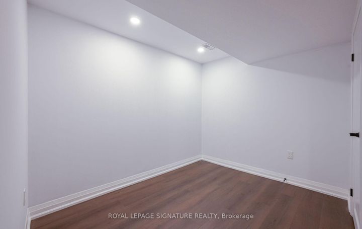 Photo 36 at 262 Barton Street, Stoney Creek, Hamilton