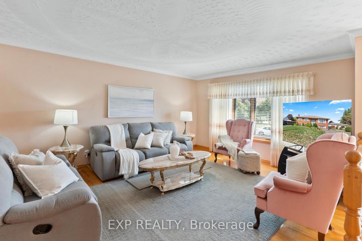 Photo 6 at 592 Taunton Road W, Northwood, Oshawa
