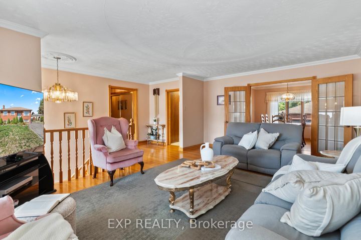 Photo 7 at 592 Taunton Road W, Northwood, Oshawa
