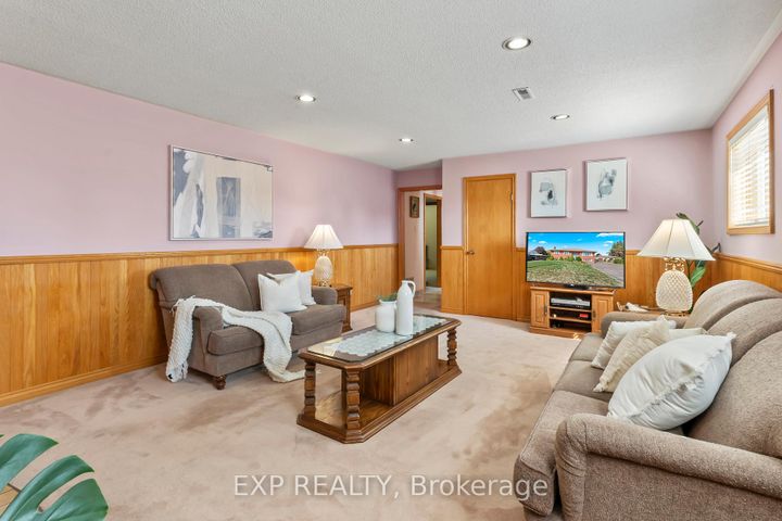 Photo 34 at 592 Taunton Road W, Northwood, Oshawa