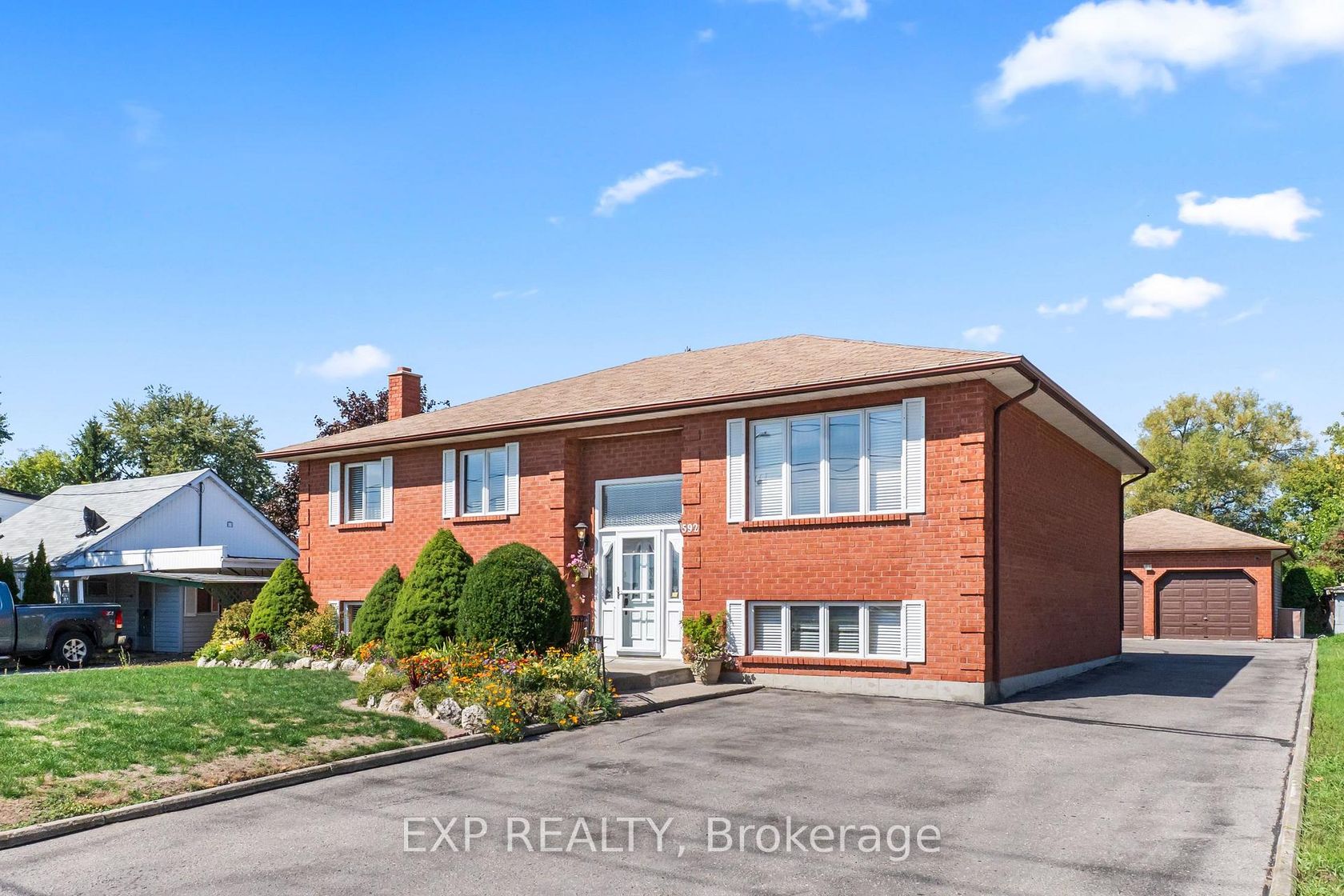 592 Taunton Road W, Northwood, Oshawa 2