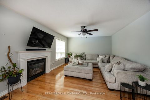 Photo 20 at 36 West Side Drive, Bowmanville, Clarington