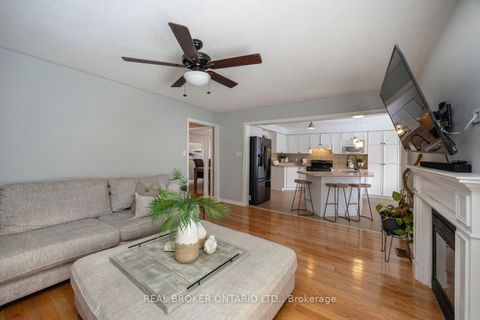 Photo 21 at 36 West Side Drive, Bowmanville, Clarington