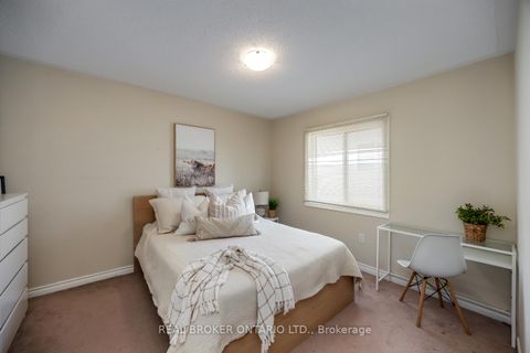 Photo 25 at 36 West Side Drive, Bowmanville, Clarington