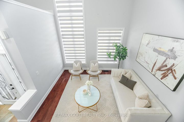 Photo 3 at 32 Eaglesprings Crescent, Bram East, Brampton