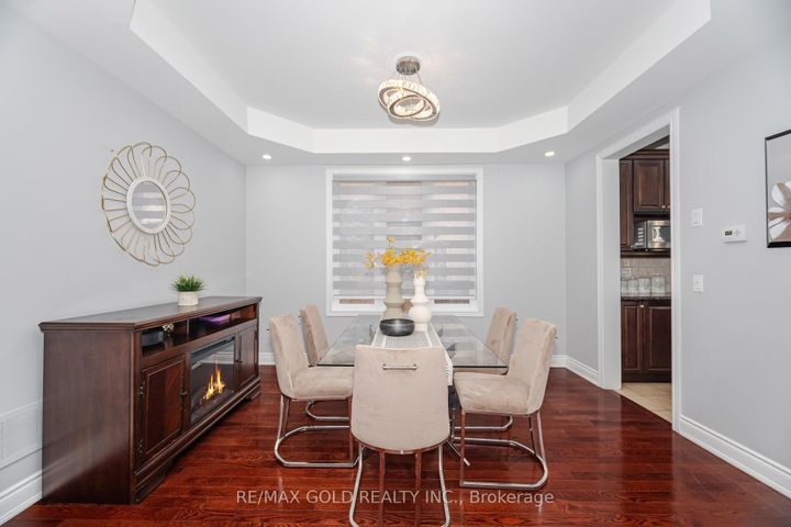 Photo 5 at 32 Eaglesprings Crescent, Bram East, Brampton