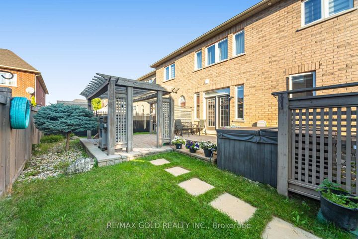 Photo 26 at 32 Eaglesprings Crescent, Bram East, Brampton