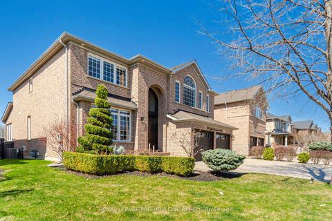 Photo 3 at 60 Julia Valentina Avenue, Sonoma Heights, Vaughan