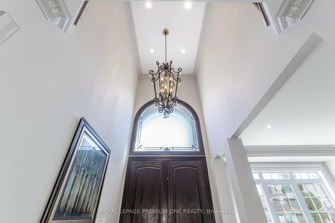Photo 5 at 60 Julia Valentina Avenue, Sonoma Heights, Vaughan