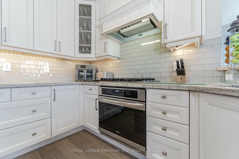 Photo 17 at 60 Julia Valentina Avenue, Sonoma Heights, Vaughan