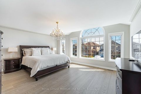Photo 27 at 60 Julia Valentina Avenue, Sonoma Heights, Vaughan