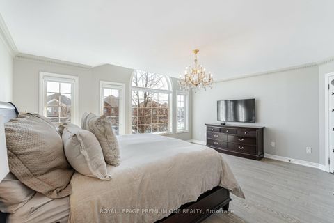 Photo 28 at 60 Julia Valentina Avenue, Sonoma Heights, Vaughan