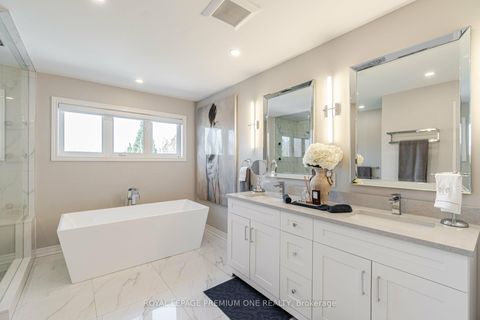 Photo 31 at 60 Julia Valentina Avenue, Sonoma Heights, Vaughan