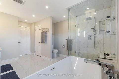 Photo 33 at 60 Julia Valentina Avenue, Sonoma Heights, Vaughan