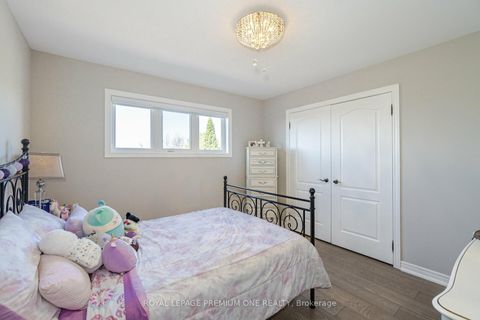Photo 38 at 60 Julia Valentina Avenue, Sonoma Heights, Vaughan