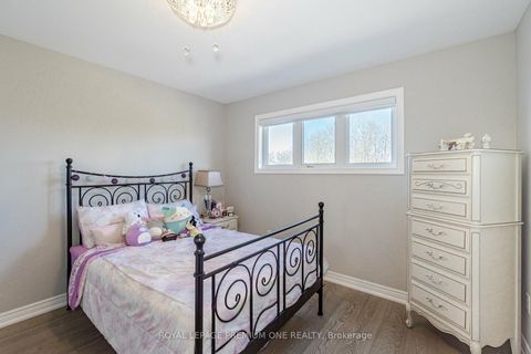 Photo 39 at 60 Julia Valentina Avenue, Sonoma Heights, Vaughan