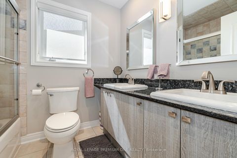 Photo 40 at 60 Julia Valentina Avenue, Sonoma Heights, Vaughan