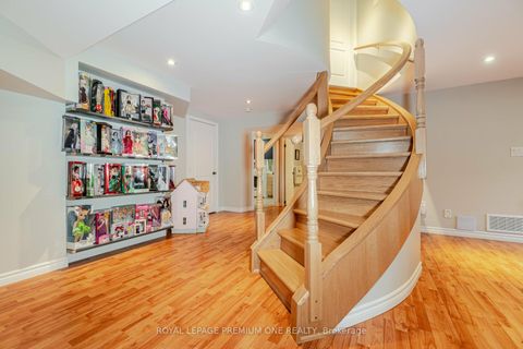 Photo 41 at 60 Julia Valentina Avenue, Sonoma Heights, Vaughan