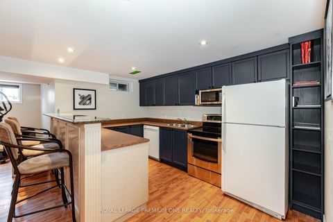 Photo 43 at 60 Julia Valentina Avenue, Sonoma Heights, Vaughan