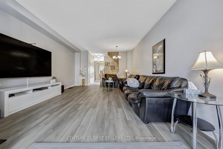 Photo 15 at 52 - 6625 Falconer Drive, Streetsville, Mississauga