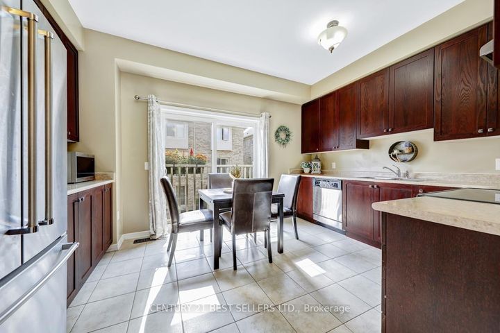 Photo 16 at 52 - 6625 Falconer Drive, Streetsville, Mississauga