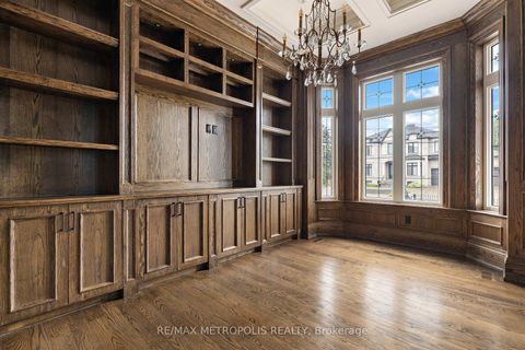 Photo 5 at 2 Poplar Drive, Oak Ridges, Richmond Hill