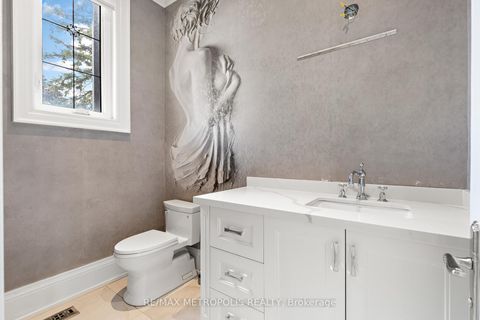 Photo 6 at 2 Poplar Drive, Oak Ridges, Richmond Hill