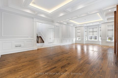 Photo 8 at 2 Poplar Drive, Oak Ridges, Richmond Hill