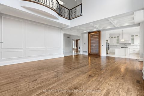 Photo 18 at 2 Poplar Drive, Oak Ridges, Richmond Hill