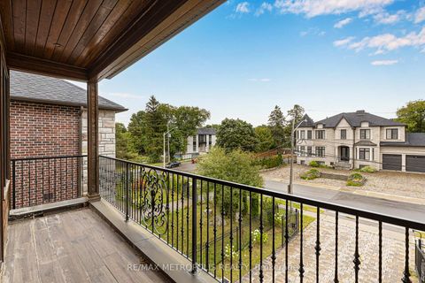 Photo 28 at 2 Poplar Drive, Oak Ridges, Richmond Hill