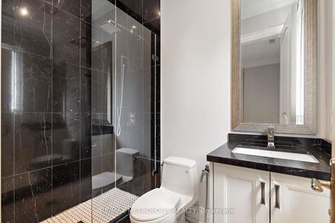 Photo 33 at 2 Poplar Drive, Oak Ridges, Richmond Hill