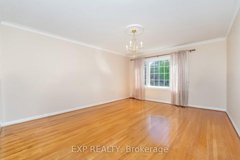 Photo 5 at 35 Clairton Crescent, Smythe, Toronto