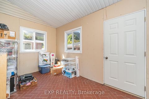 Photo 13 at 35 Clairton Crescent, Smythe, Toronto