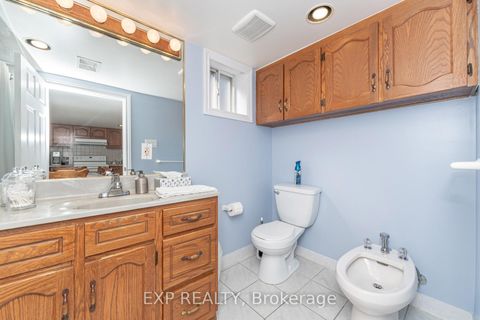 Photo 35 at 35 Clairton Crescent, Smythe, Toronto