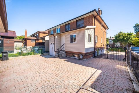 Photo 39 at 35 Clairton Crescent, Smythe, Toronto
