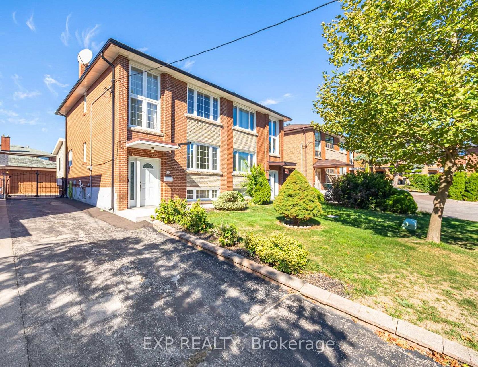 35 Clairton Crescent, Smythe, Toronto 