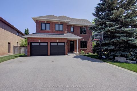 Photo 1 at 1079 Skyvalley Crescent, WT West Oak Trails, Oakville