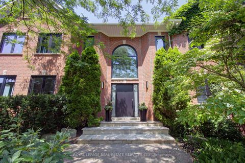 Photo 2 at 1079 Skyvalley Crescent, WT West Oak Trails, Oakville