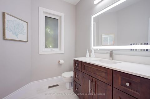 Photo 14 at 1079 Skyvalley Crescent, WT West Oak Trails, Oakville