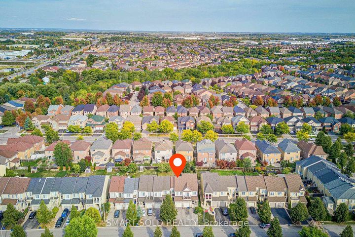 Photo 4 at 59 Romance Drive, Rouge Woods, Richmond Hill